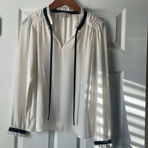 LAST CHANCE Cream woven with black detail